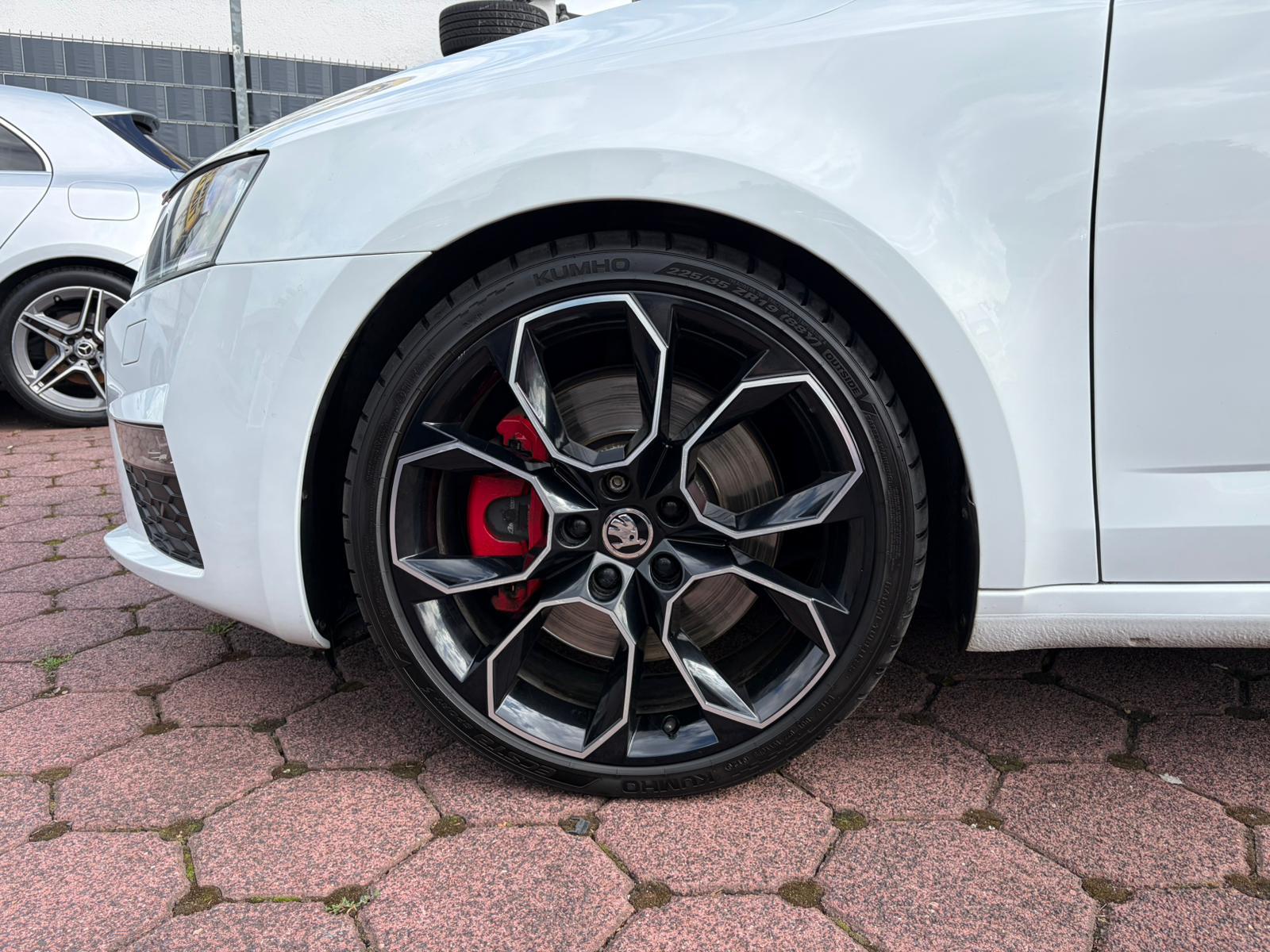 Skoda Octavia Combi RS 230 ch DSG • ACC • Caméra • CarPlay • Keyless • Hayon électrique