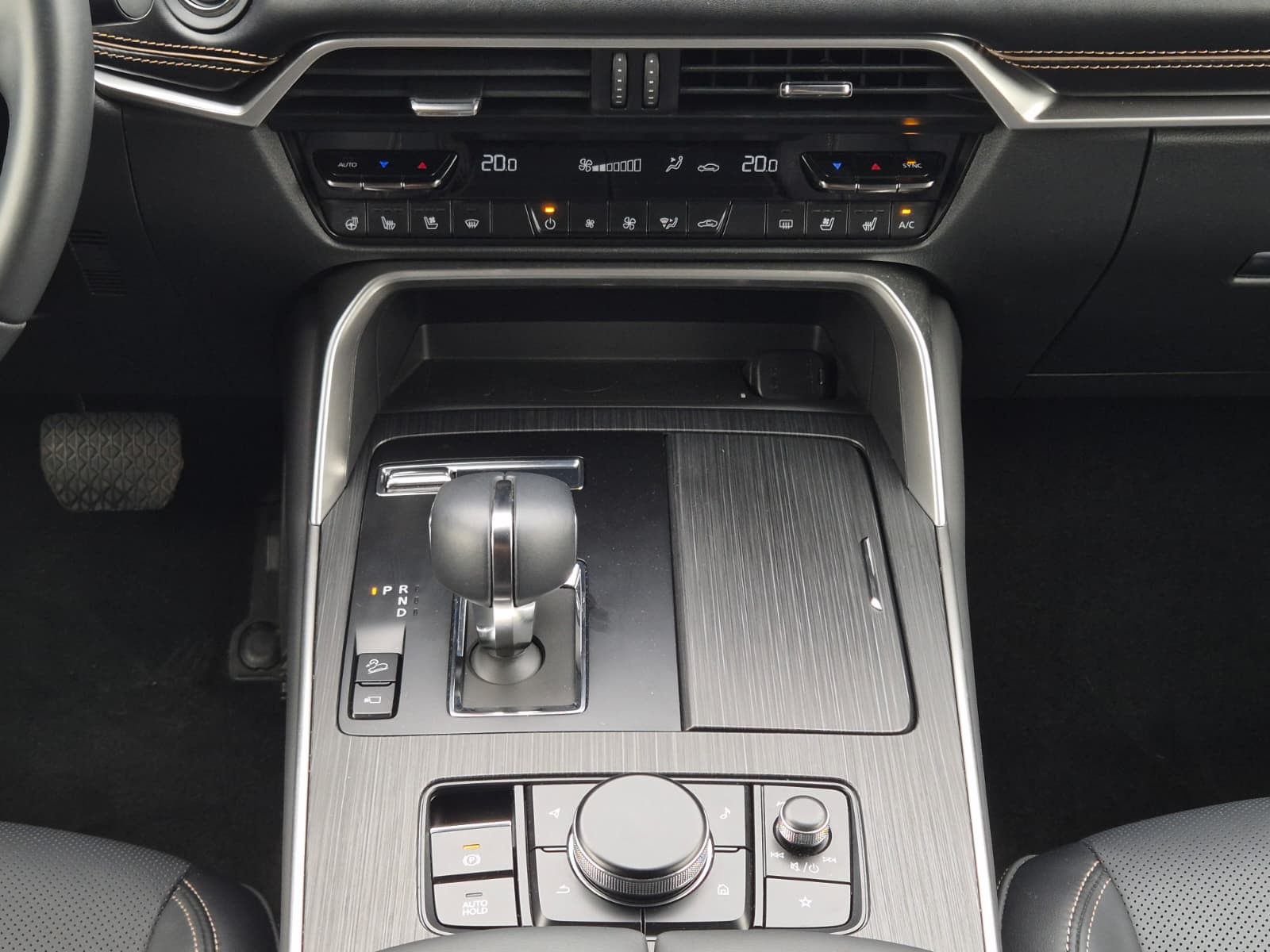 Fahrzeugabbildung Mazda CX-60 Homura+ AWD PANO*HUD*MATRIX*BOSE*360°MEMOR
