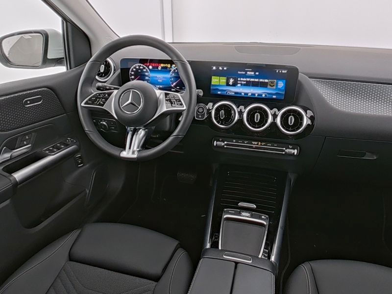 Fahrzeugabbildung Mercedes-Benz B 200 Progressive AHK+R-Kamera+LED+