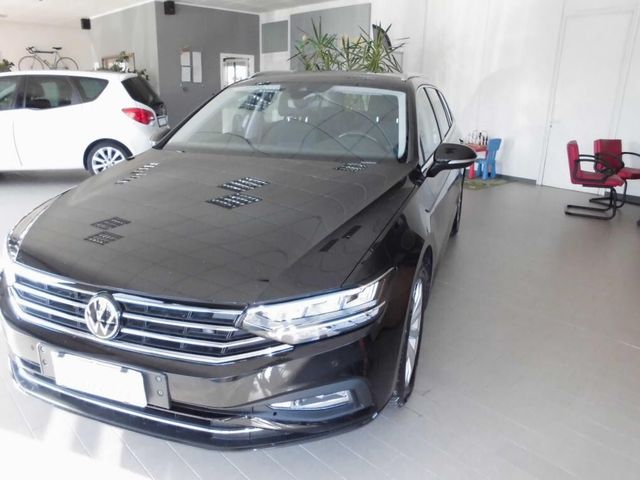 Volkswagen Passat Variant 2.0 TDI SCR EVO DSG Bu