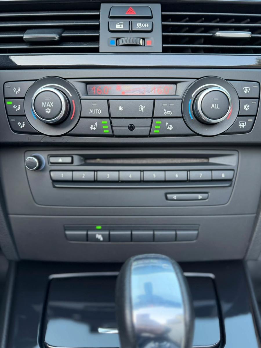 BMW 330 i Cabrio *Automa./Navi/SHZ/Leder/Tüv 02/2028