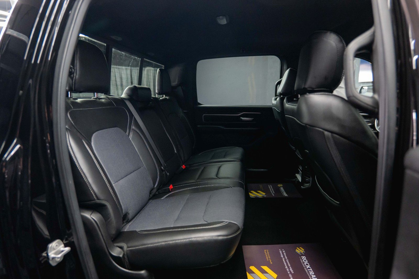 Fahrzeugabbildung Dodge RAM 5.7 V8 HEMI 4x4 OFFROAD BLACK EDITION *19%