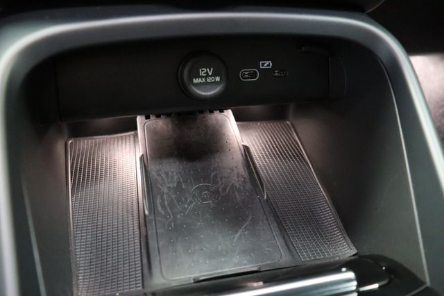 Fahrzeugabbildung Volvo XC 40 XC40 Plus Dark AWD|H/K|AHK|LED|KAMERA|