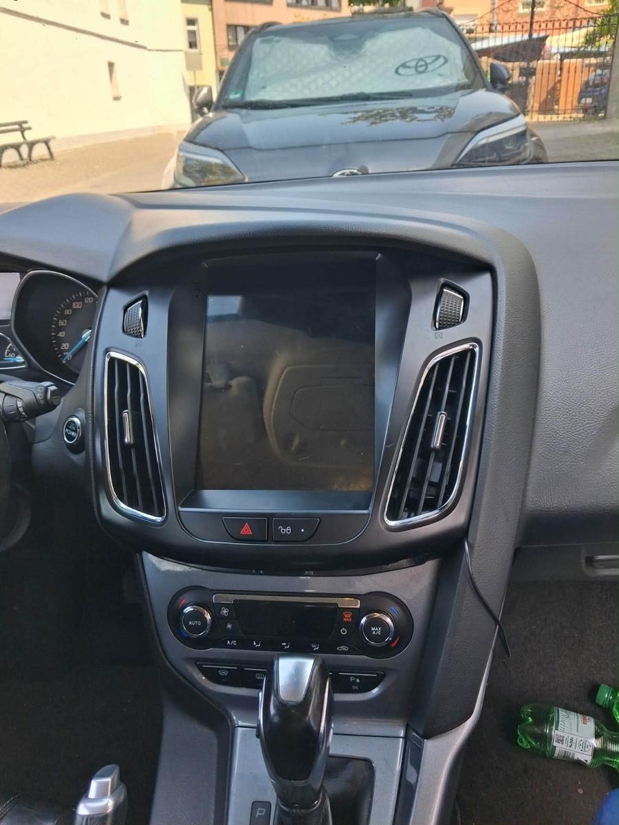Ford Focus 2013 — photo 11