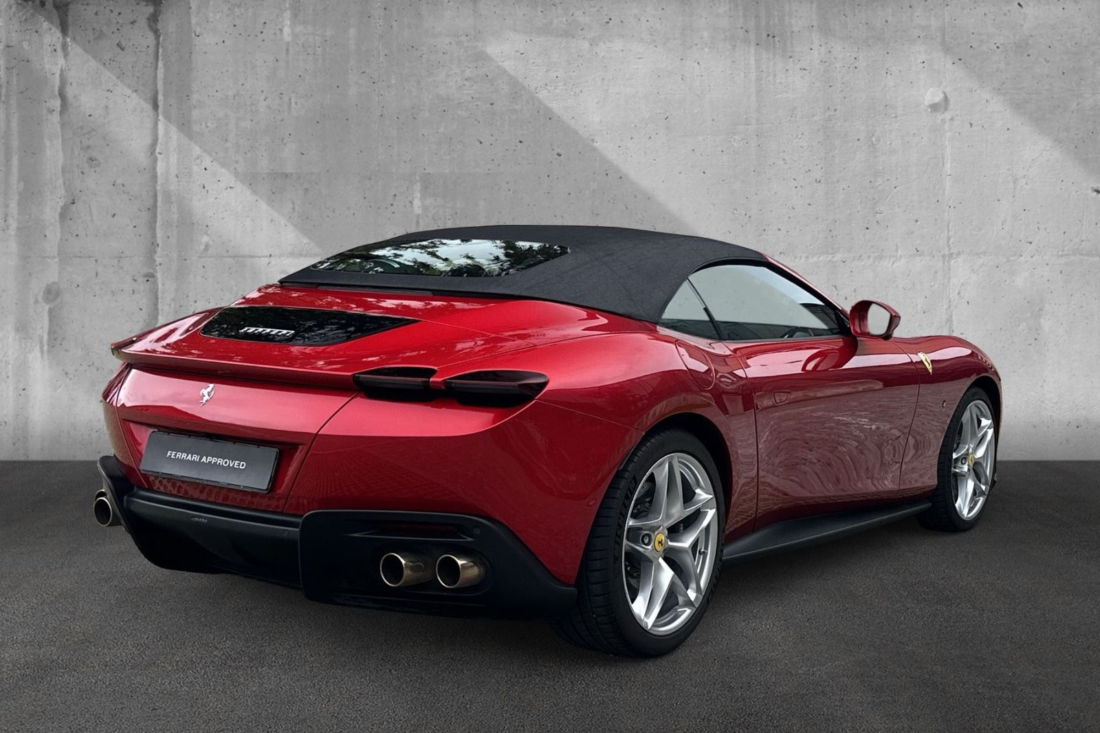 Fahrzeugabbildung Ferrari Roma Spider*dt. Auto*360° Kam*Belüftet*Neck Warm