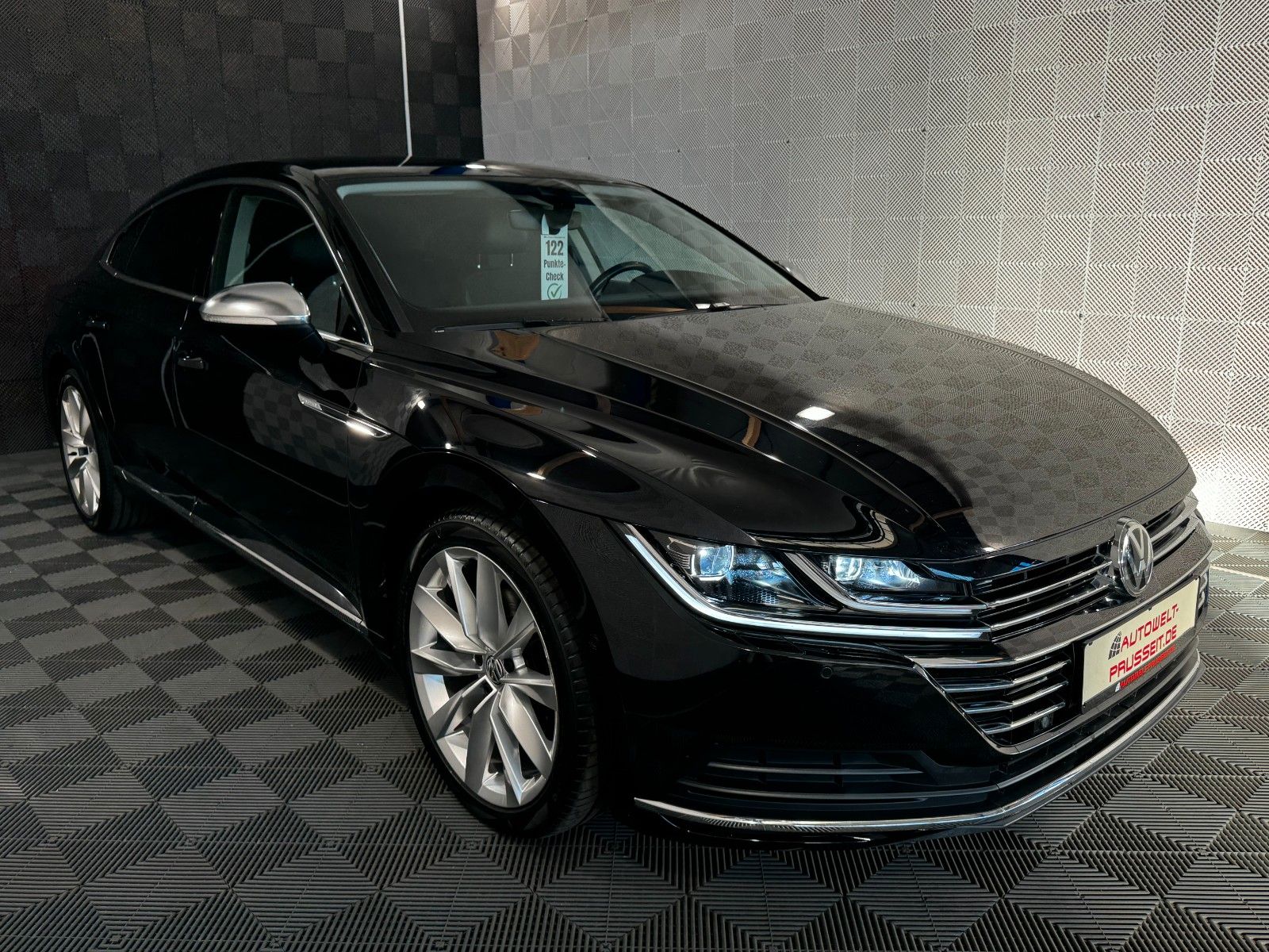 Gebrauchtwagen Volkswagen Arteon Arteon*Elegance*MASSAGE-LED-R.KAM-ACC-ALCAN.-19" in Horb am Neckar