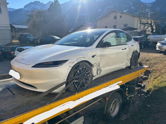 Tesla Model 3 Basis RWD