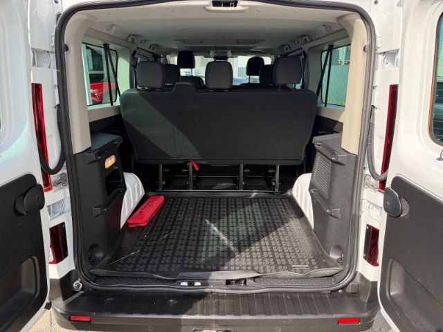 Fahrzeugabbildung Renault Trafic Combi L2H1 3,0t Life +CARPLAY+KLIMA+SHZ+U