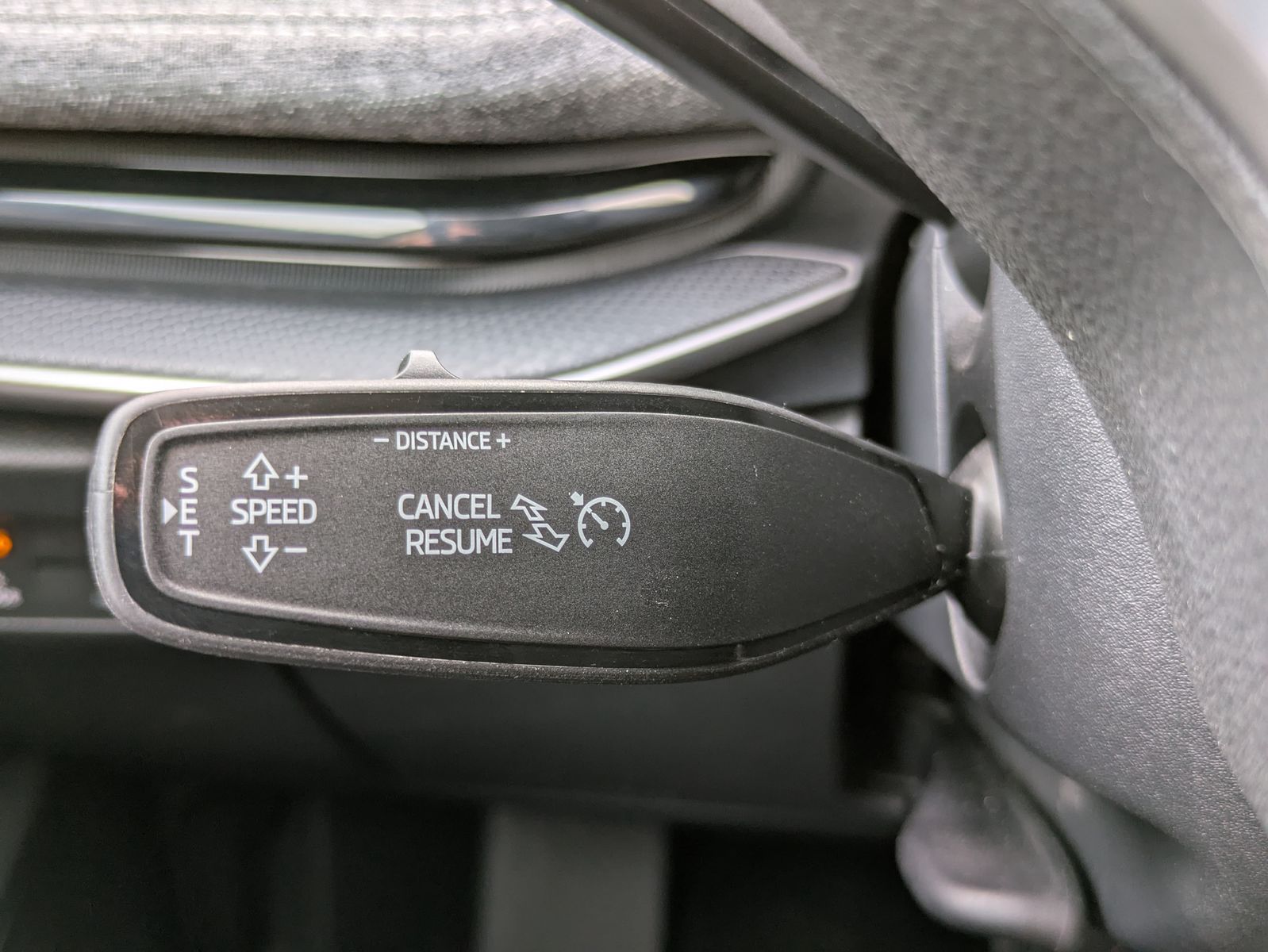 Fahrzeugabbildung SKODA Superb 2.0 TDI 4x4 Selection MATRIX*AHK*5J GAR.
