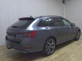 Skoda Superb Kombi 2.0 TDI SportLine Navi AHK ACC RFK - Skoda Superb Gebrauchtwagen in Bremen