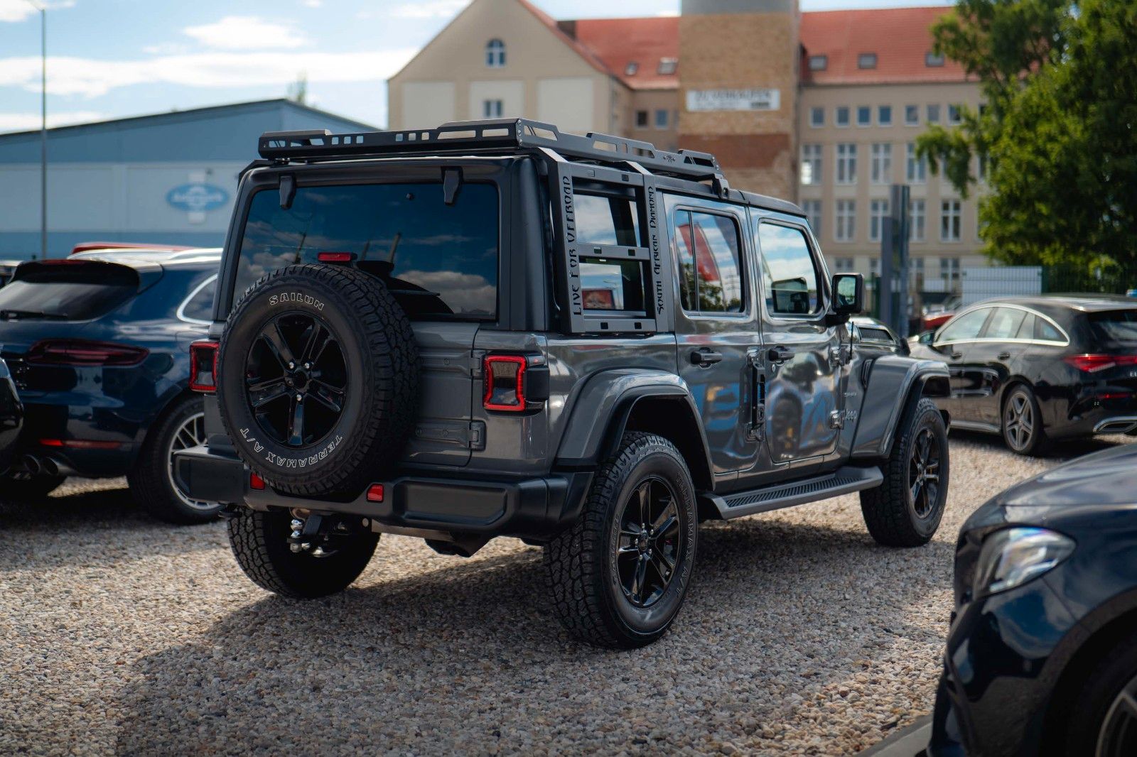 Fahrzeugabbildung Jeep Wrangler 2.0 T UNLIMITED SAHARA OFFROAD 4x4 LED