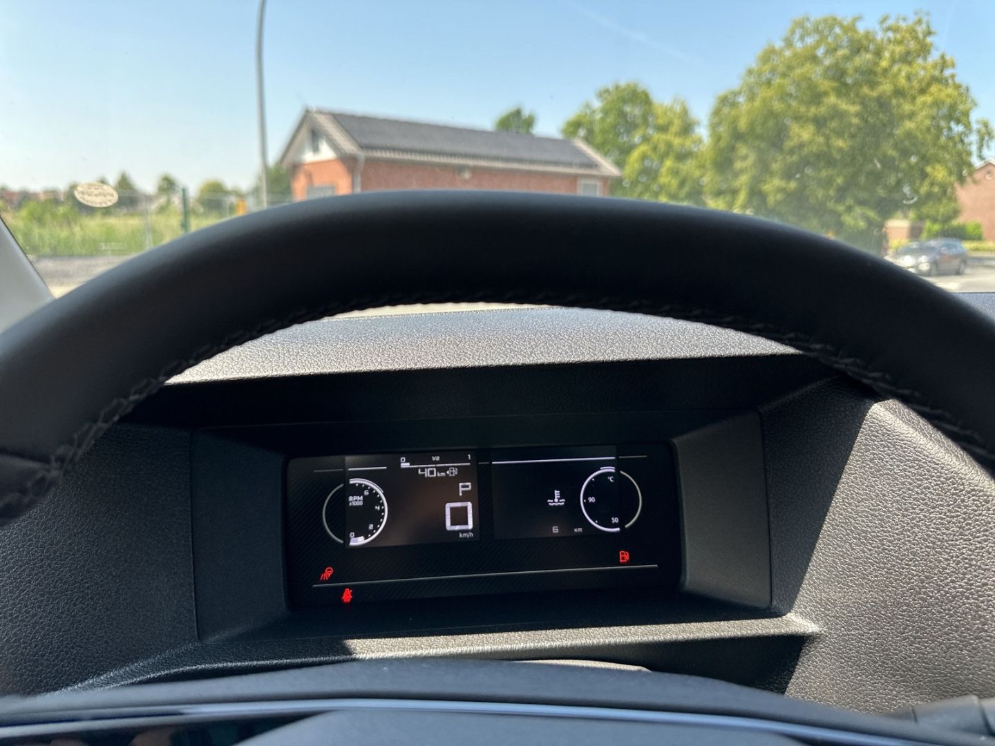Fahrzeugabbildung Peugeot Expert KW Standard (L2) 2.0 BlueHDi 145 AHK-abn.