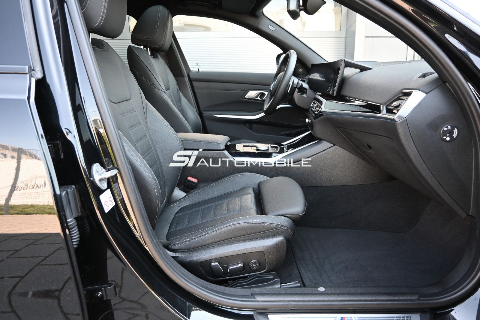 Fahrzeugabbildung BMW 320i xDr. M SPORT °UVP 76.229€°GLASDACH°STANDHZG