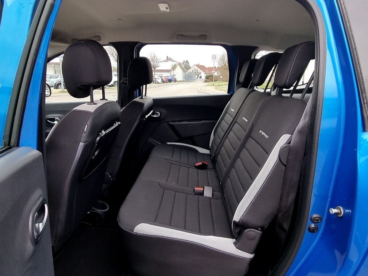 Fahrzeugabbildung Dacia Lodgy Stepway Plus TCe 130