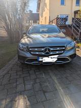 Mercedes-Benz E 220 d 4MATIC T All-Terrain Autom. All-Terrain - Mercedes-Benz E 220: Von Privat