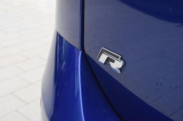 Volkswagen Golf - 6
