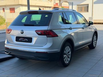 Volkswagen Tiguan - 4