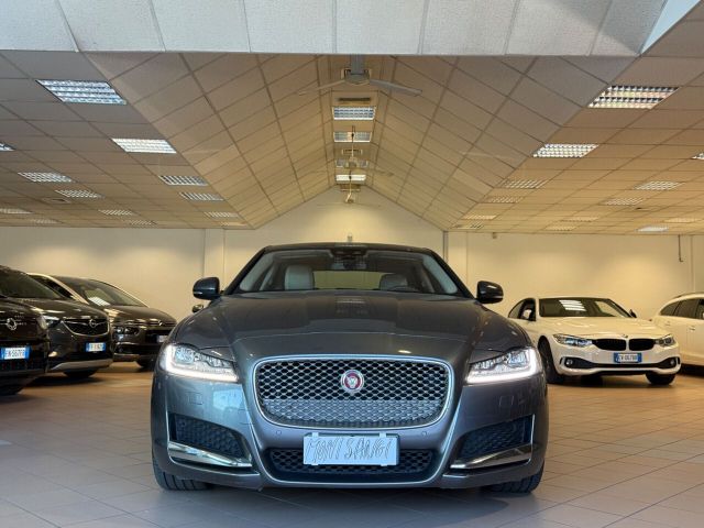 Jaguar XF PERFETTA 2.0 D 180CV 4X4 automatica Pu