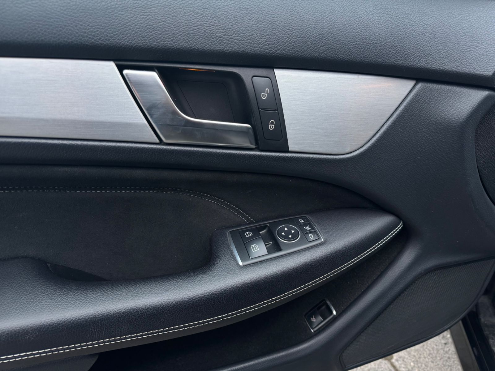 Fahrzeugabbildung Mercedes-Benz C 180 C -Klasse Coupe AMG-Line*Pano*Kamera*LED