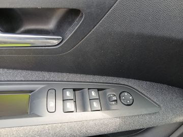 Peugeot 3008 Active Pack 1.2 PureTech 130 Kam.+KeyLess
