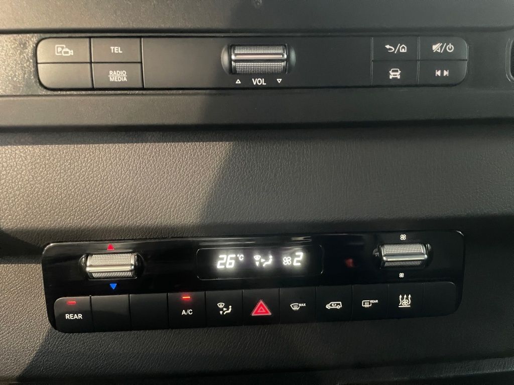 Fahrzeugabbildung Mercedes-Benz Sprinter 316 Tourer L3H2 8 Sitze 3,5t AHK LED