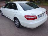 Mercedes-Benz E 220 CDI BlueEFFICIENCY - Leder,SHD, wenig km - weiße Mercedes-Benz E 220