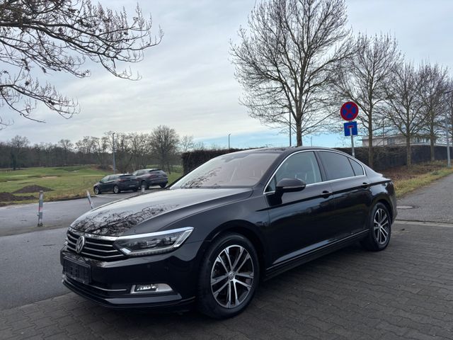 Volkswagen Passat Lim. LED Navi AHK PDC Massage LenkHz