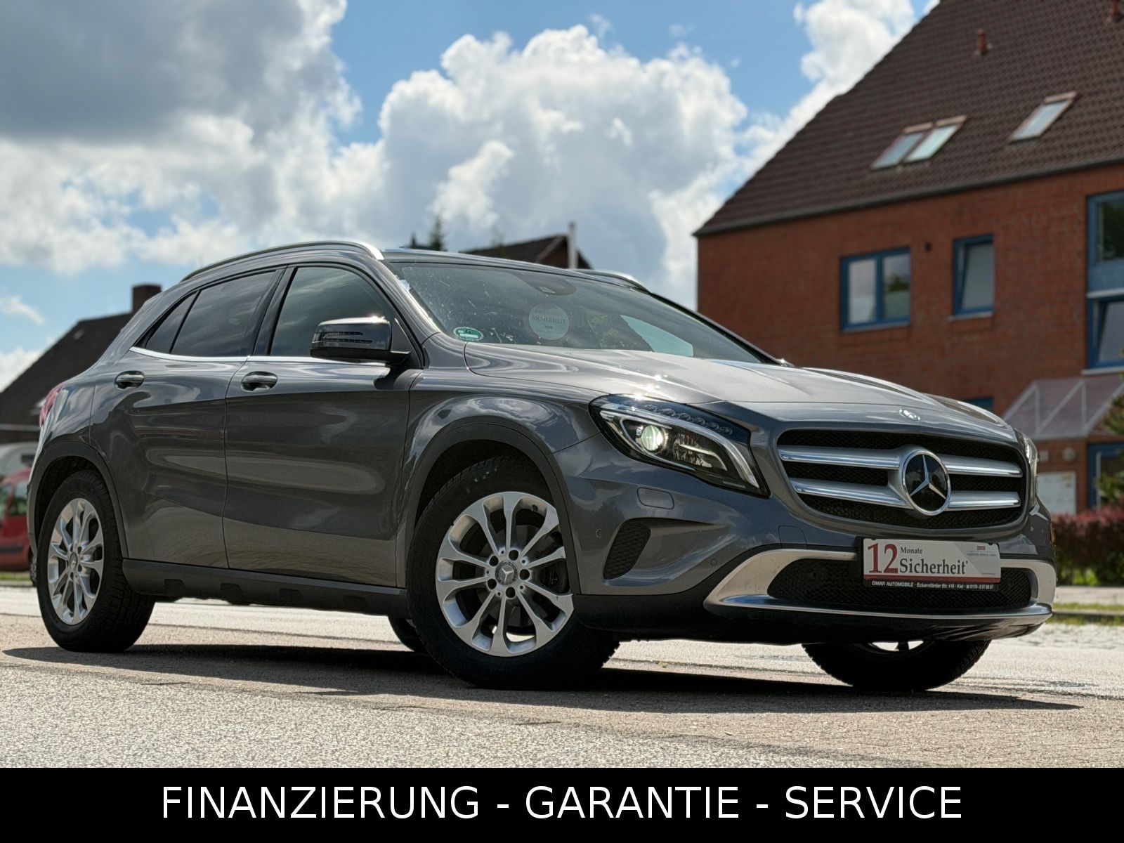 MERCEDES-BENZ GLA 220 VOLL AUTOMATIK/4X4/1HAND/SCHECKHEFT/ACC/