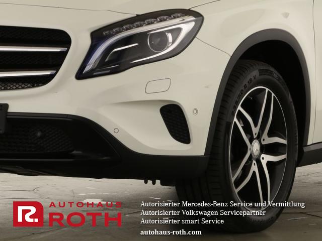 Mercedes-Benz GLA 180 Night P-Dach Offroad-Komfortfahrwerk PTS