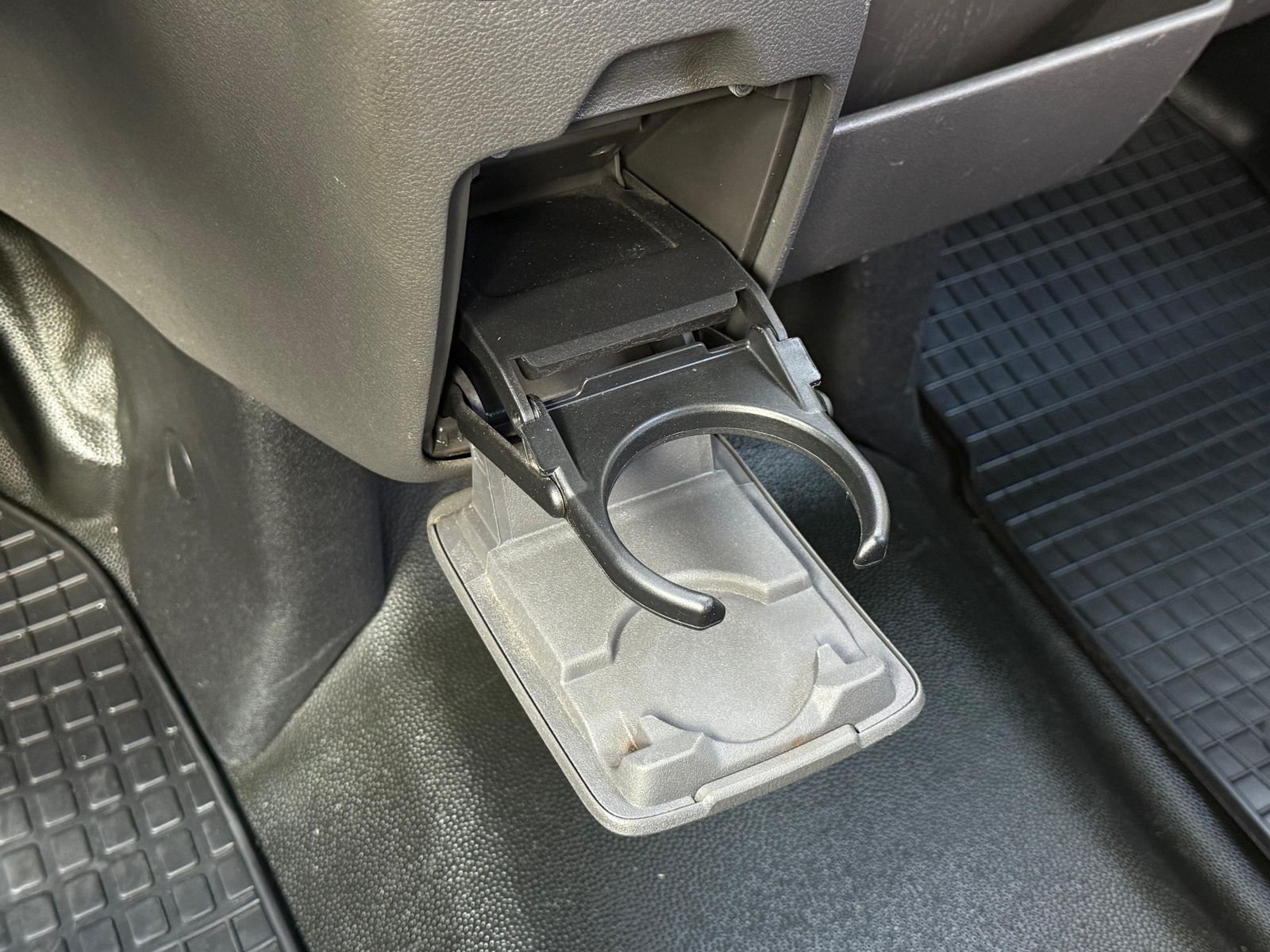 Fahrzeugabbildung Ford Transit 2.0 TDCI DOKA+6SI L3H2 XEN+KLIMA+SHZ+KAM