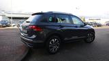 Volkswagen Tiguan Active ACC-LED-SHZ-NAVI-AHK-1.HAND - Volkswagen Tiguan: Active