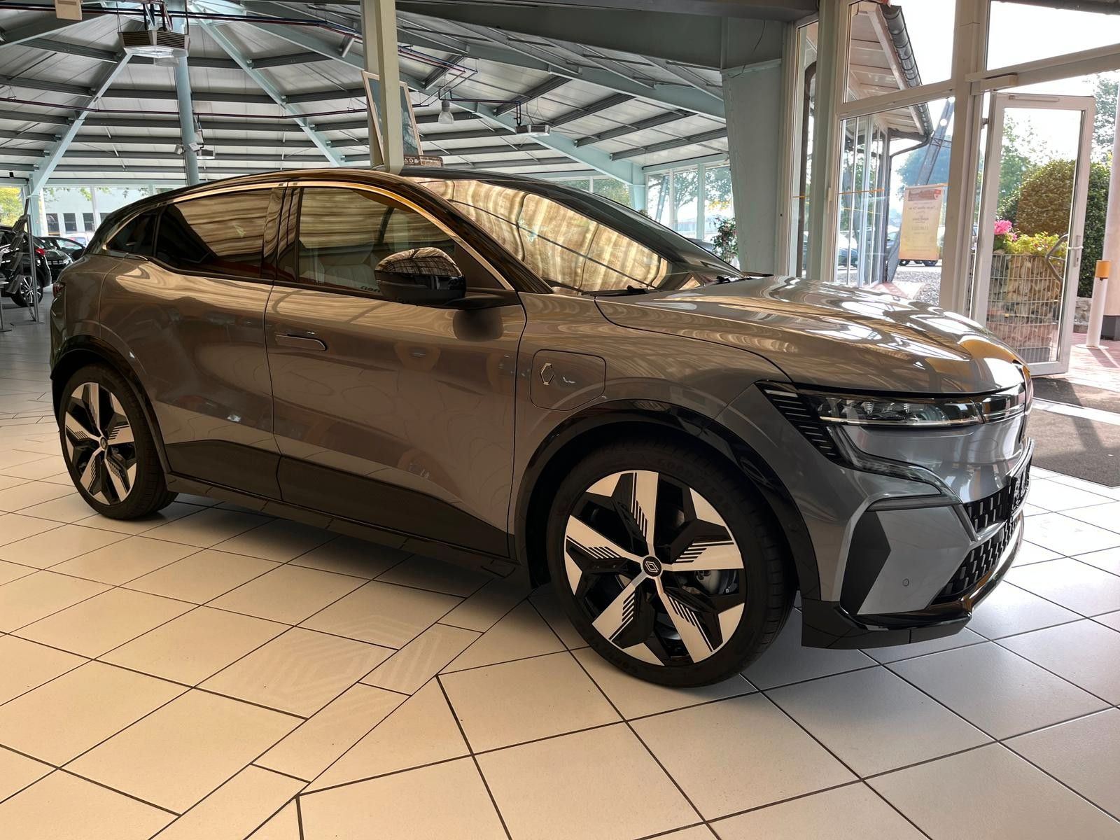 Renault Megane E-Tech Techno EV60 220HP Comfort Range imagem 2