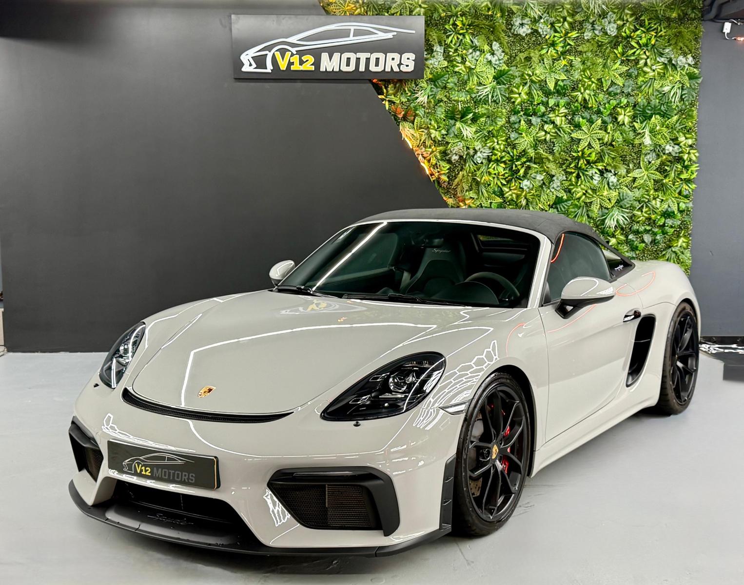 Porsche Spyder 718 PDK Kreide PASM Chrono Bose Approved