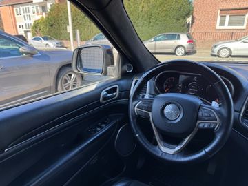 Jeep Grand Cherokee - 10