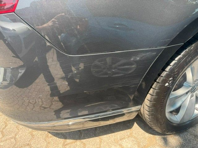 Fahrzeugabbildung Volkswagen Passat Variant Elegance LED AHK LEDER