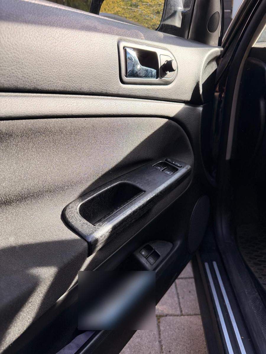 Volkswagen Passat 2004 — photo 12