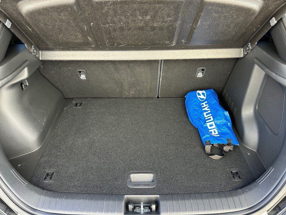 Fahrzeugabbildung Hyundai KONA 1.6 AT N LINE AHK SITZ/NAV/ASS-P GARANTIE28