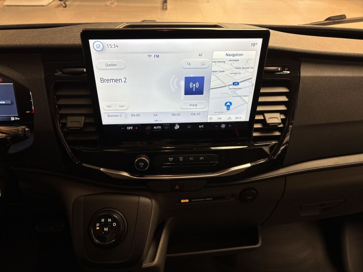 Fahrzeugabbildung Ford Transit Kombi 350 L3 Trend Automatik