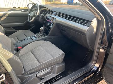 Volkswagen Passat - 10