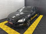Volvo V60 Linje Svart+AHK+Leder+Bi-Xenon+Temp+Memory