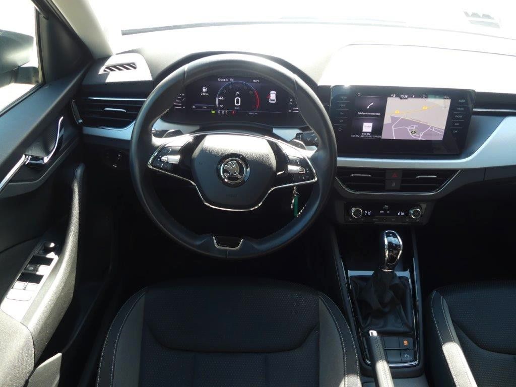 Fahrzeugabbildung SKODA Kamiq 1.0l TSI DSG TOUR *LED*NAVI*FSH*PDC*