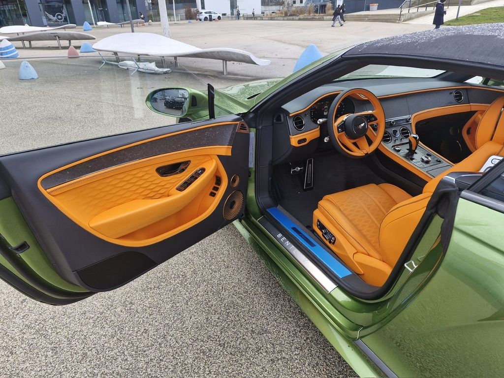 Image of Bentley Continental GTC