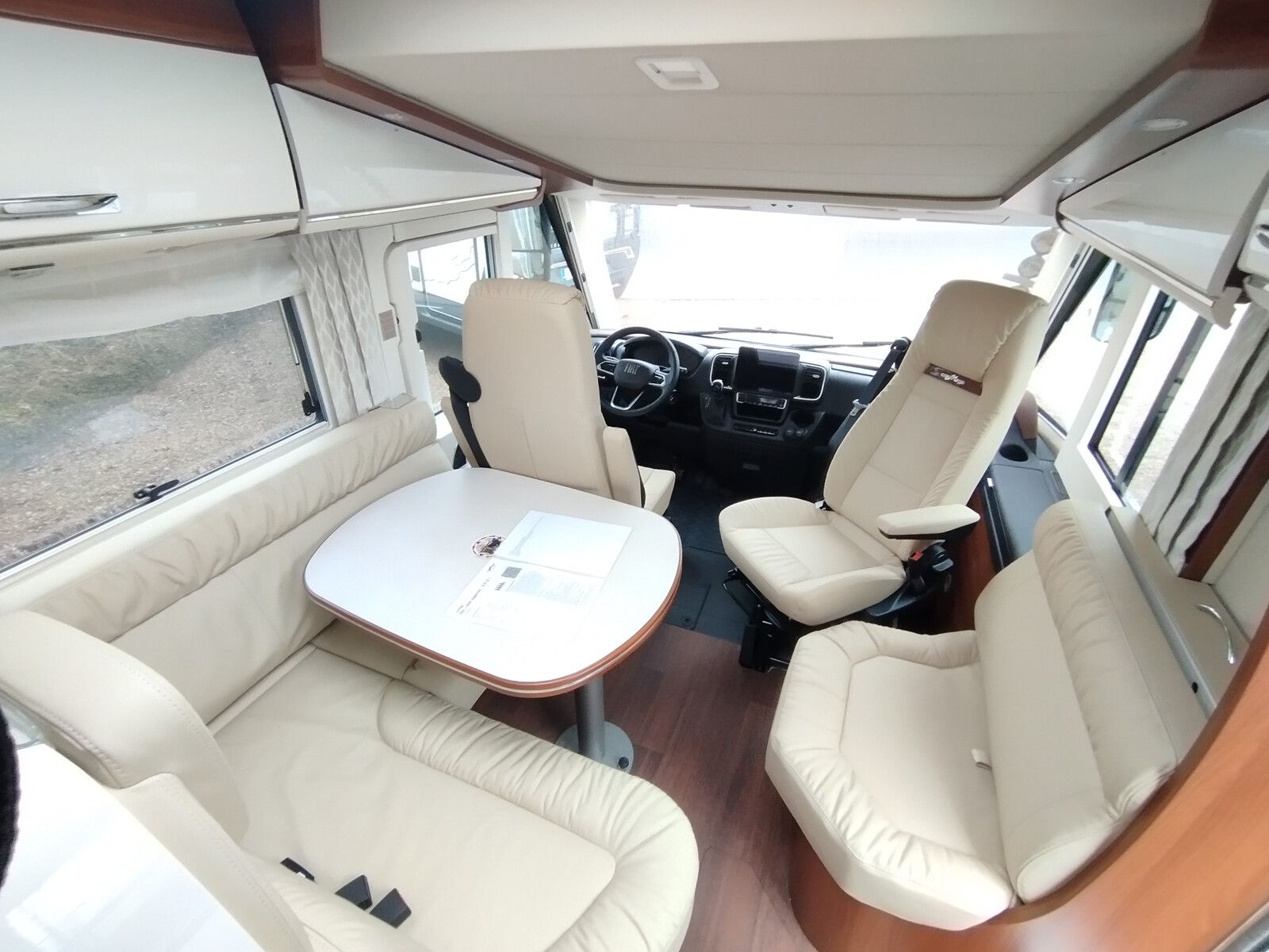Fahrzeugabbildung Carthago chic c-line superior I 4.9 LE L Fiat,Sat,Markise