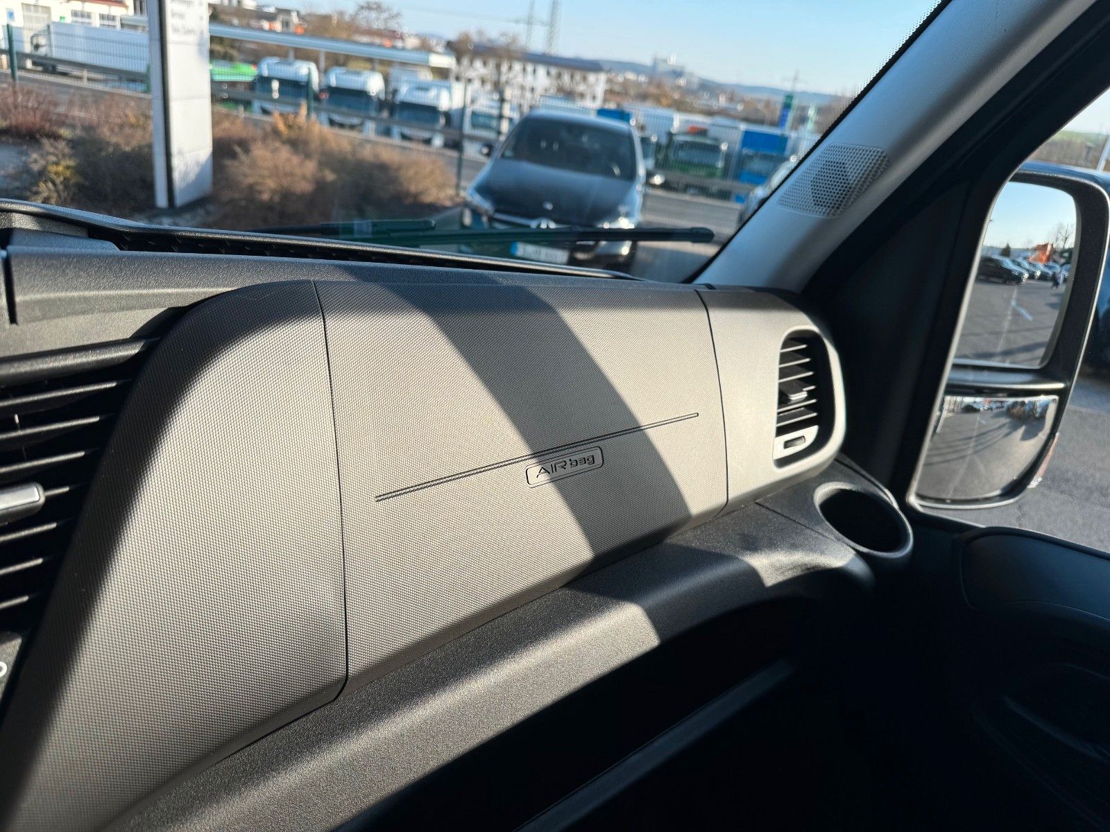 Fahrzeugabbildung Iveco Daily 35C21 HA8 3.0L DoKa *Automatik*R3.450mm*