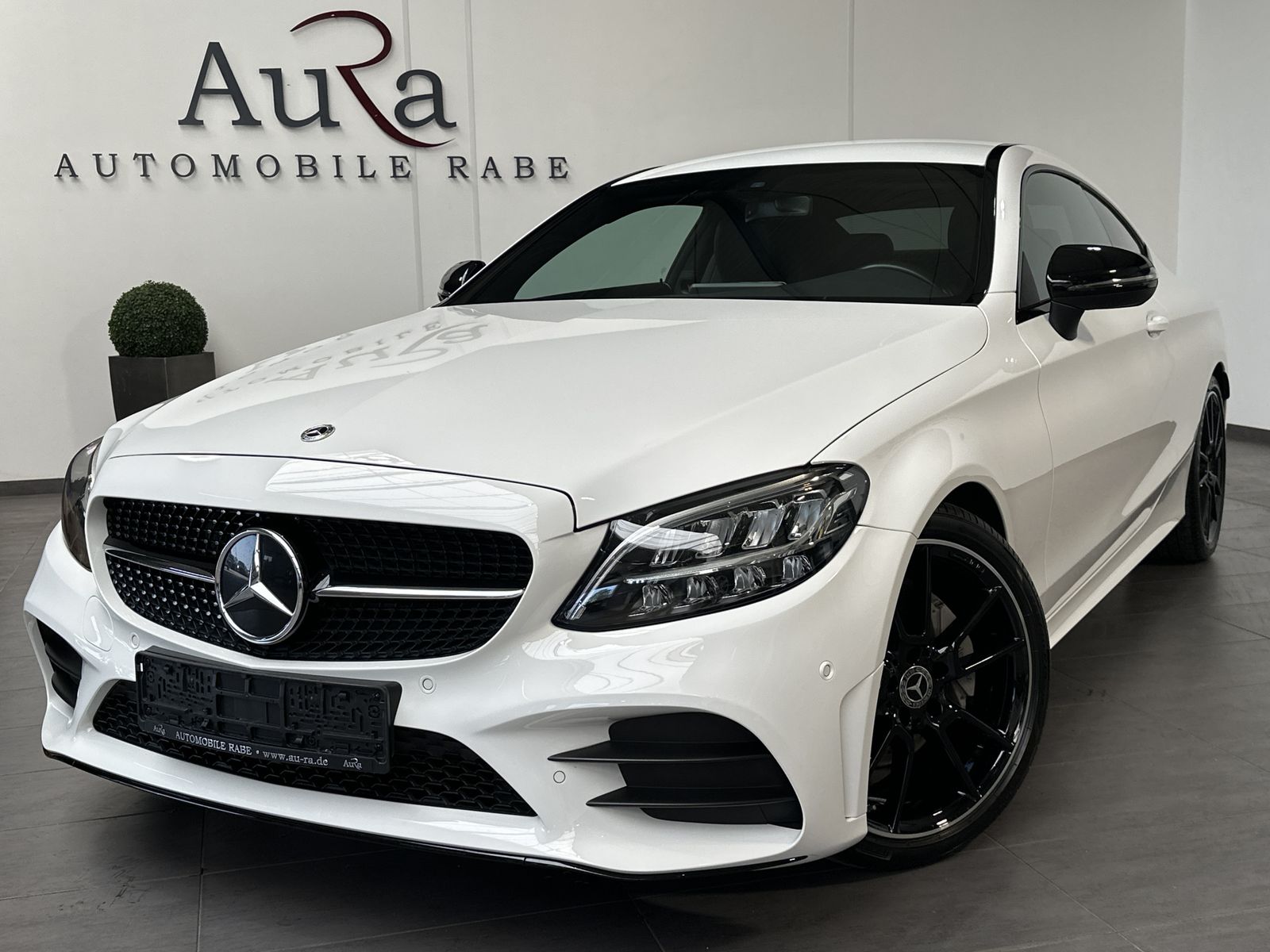 Fahrzeugabbildung Mercedes-Benz C 220d Coupé AMG-Line Plus NAV+LED+KAM+AHK+19ZO