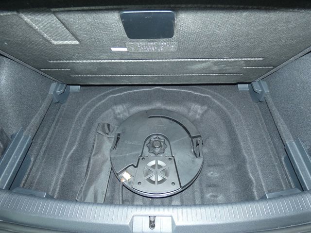 Golf VII 2.0 TDI IQ.DRIVE R-LINE DSG ACC STHZ