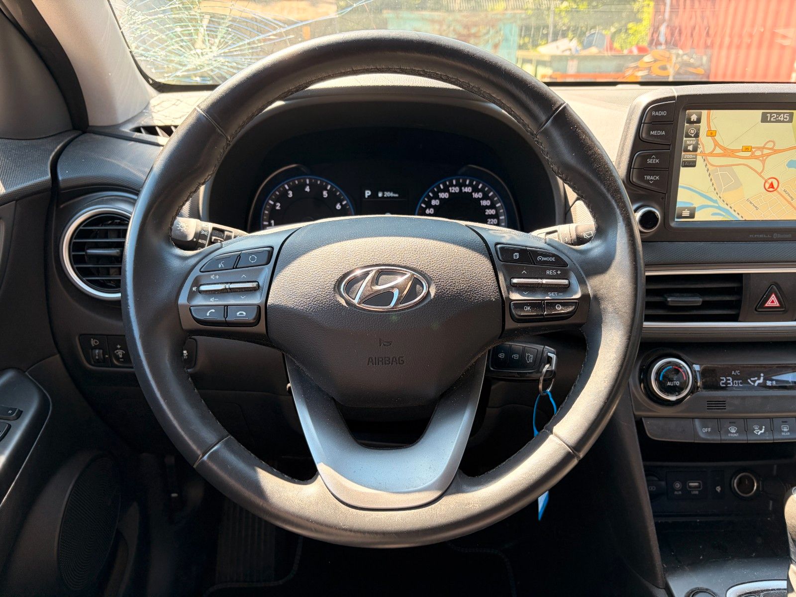 Fahrzeugabbildung Hyundai Kona Automatik*SHZ*NAVI*LED*AHK***