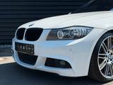 BMW 335i Touring M-Paket/U-FREI/2.HAND/STHZ/PANO/KEY - BMW 335 mit 5 Türen