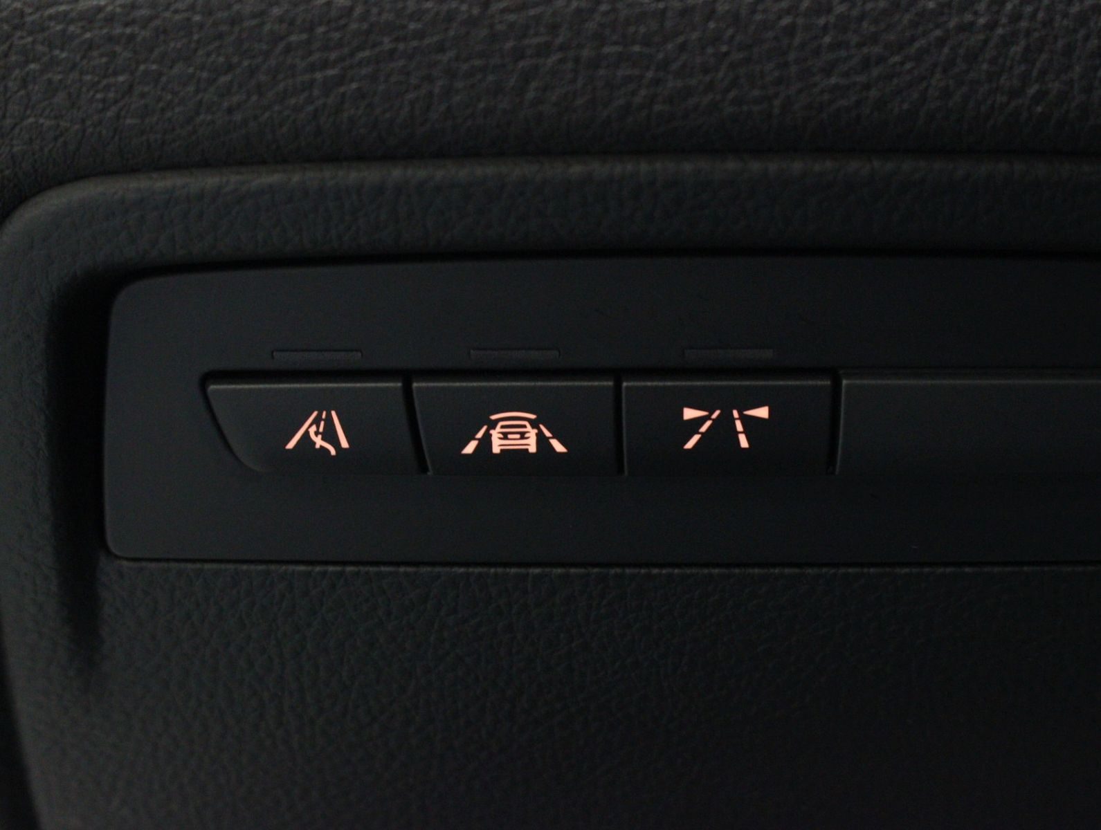 Fahrzeugabbildung BMW 335i xDrive M Sport*Head-up*Kamera*Harman-Kardon