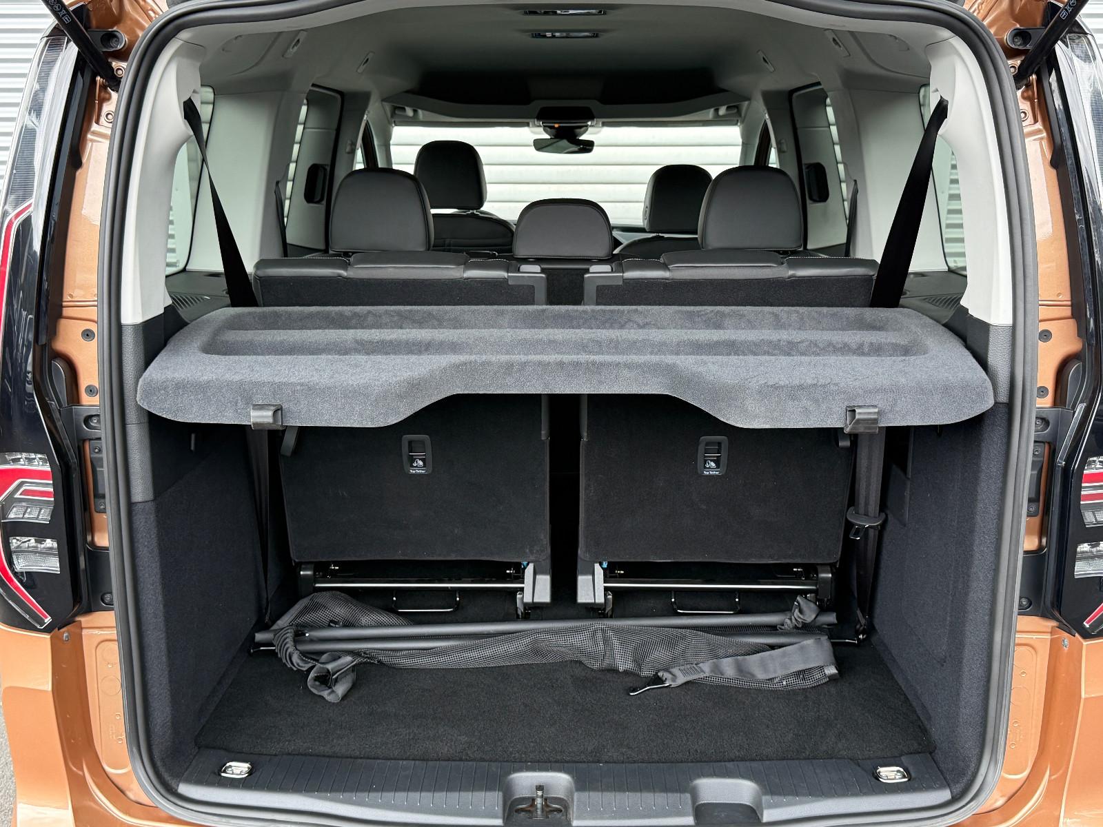 Volkswagen Caddy Style Maxi 7Sitzer ACC AHK Navi LED Kamera